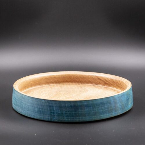 Plat en platane teinté bleu