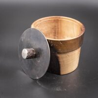Boite en noyer ébonisé couvercle métal