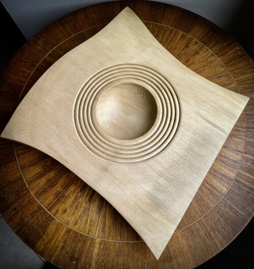 Plat en platane desaxé - pièce unique